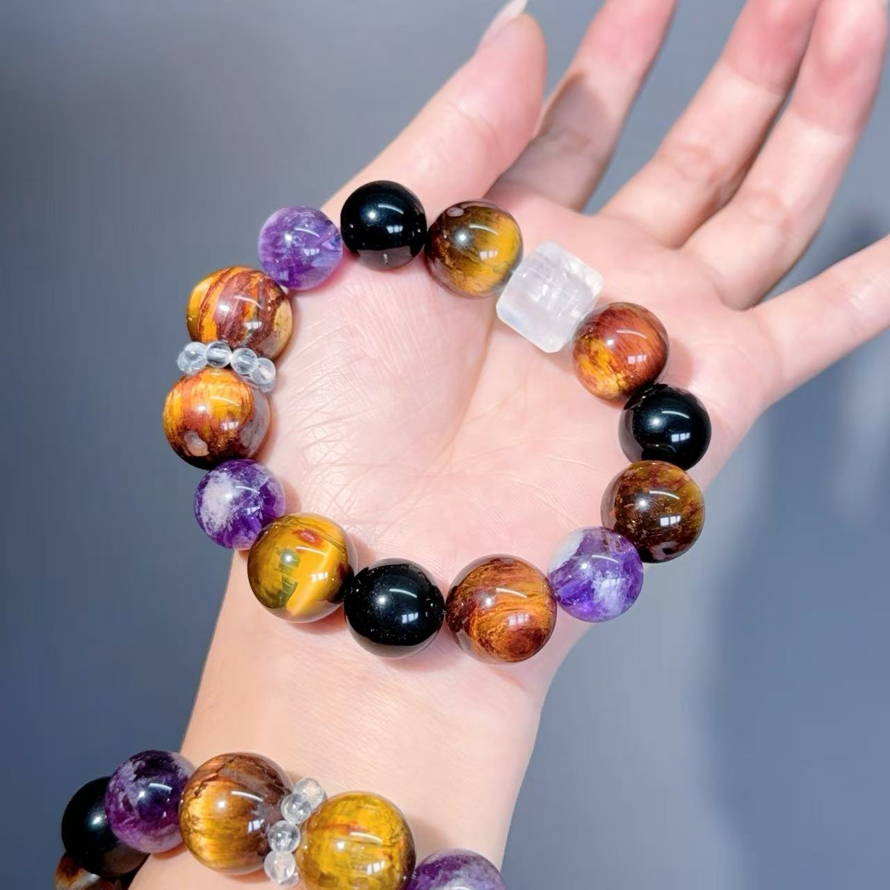 001 Large beads, high quality bracelet.