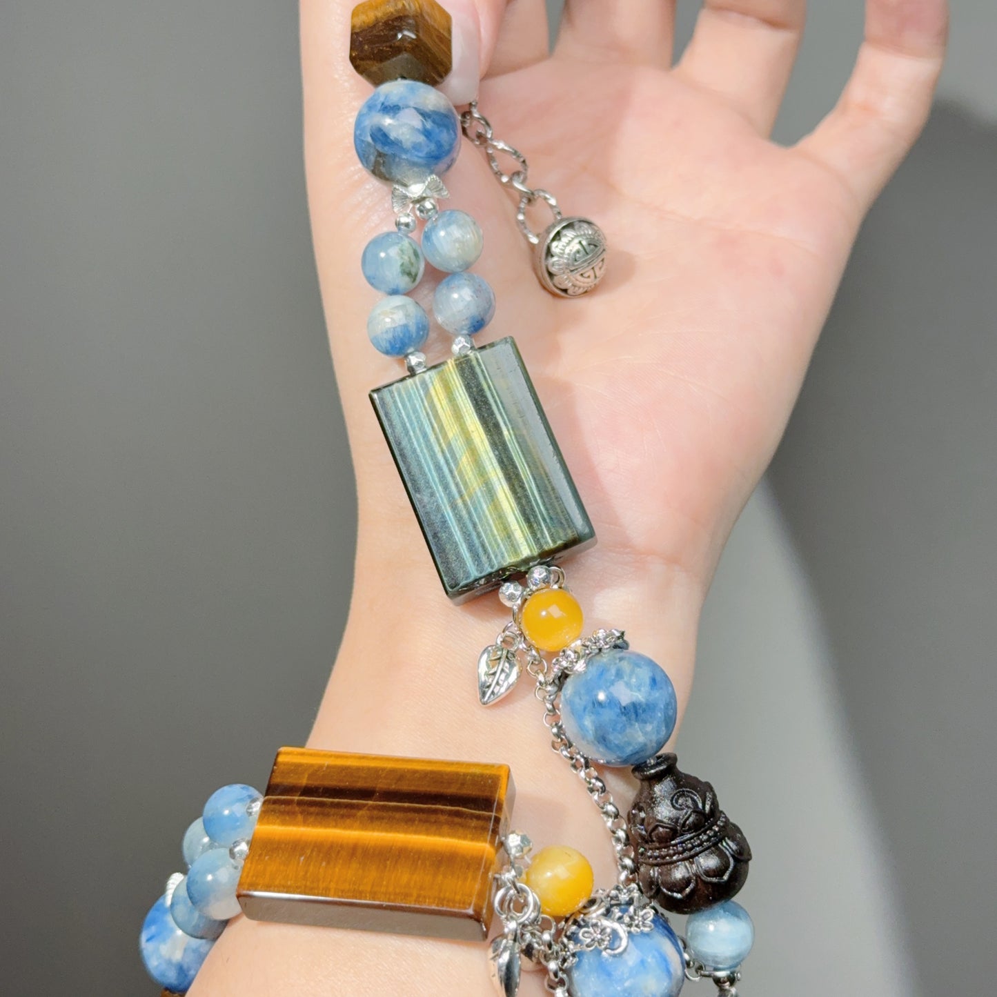 001 Large beads, high quality bracelet.