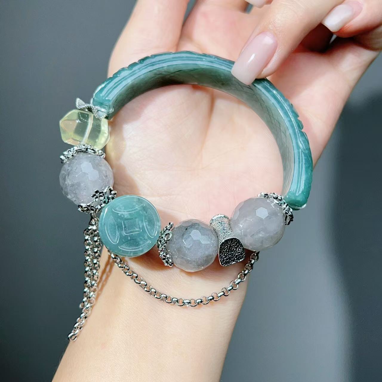001 Large beads, high quality bracelet.