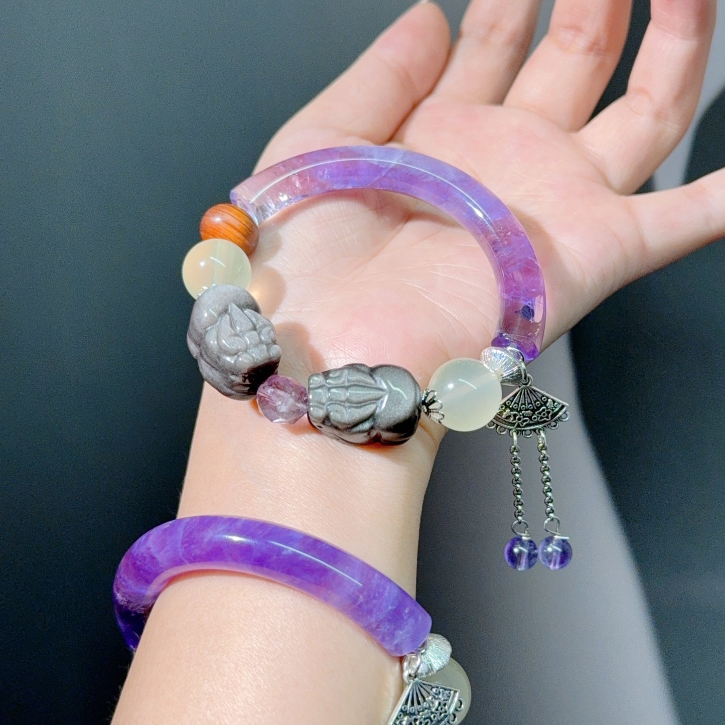001 Large beads, high quality bracelet.