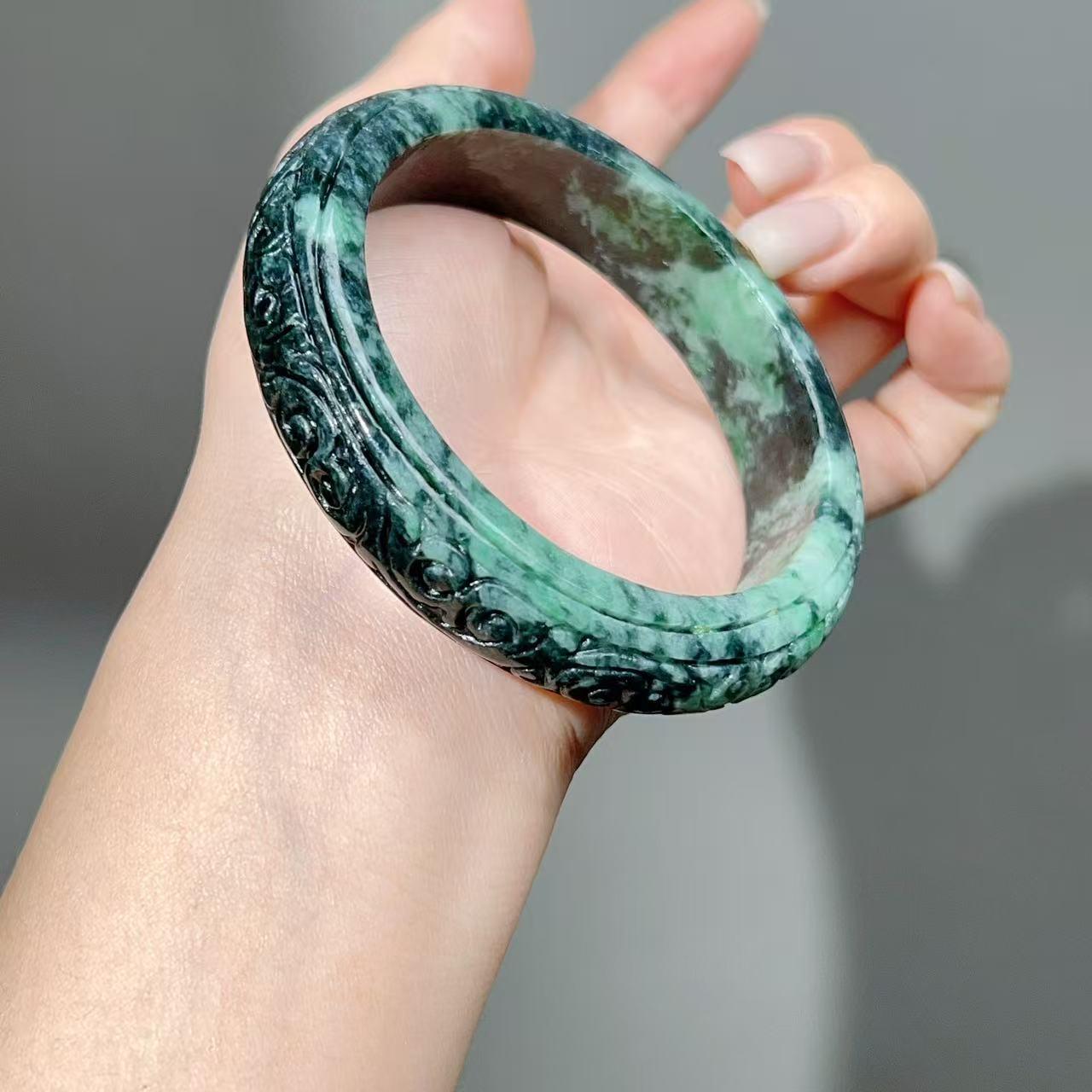 002 Bangle lucky charm in hand 2025