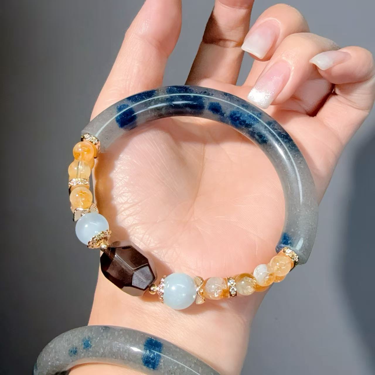 028 Strawberry Quartz Citrine Smoky Quartz Bracelet 2025 Energy Feng Shui Fashion Accessories Jewelry Bracelet Magnetic Beads Bracelet Gift