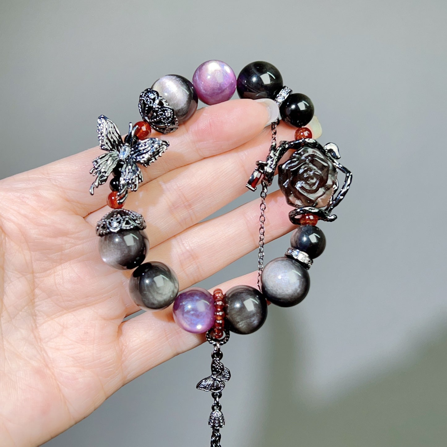 001 New arrival, special price. Large beads, high quality bracelet.