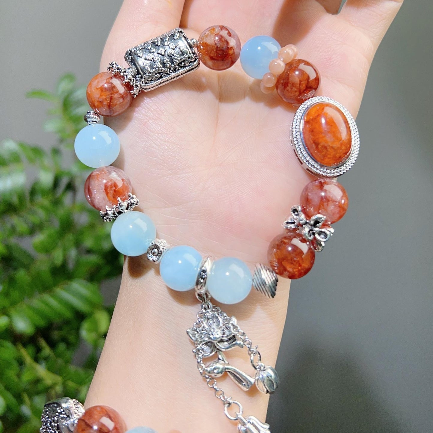 001 New arrival, special price. Large beads, high quality bracelet.