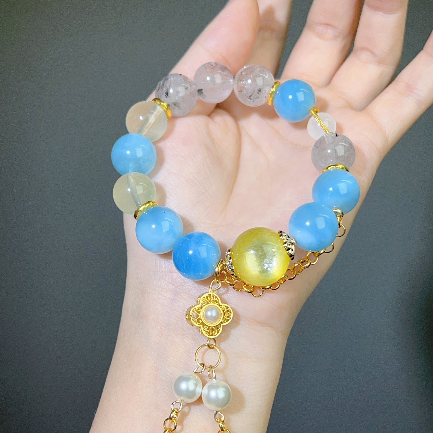 001 New arrival, special price. Large beads, high quality bracelet.