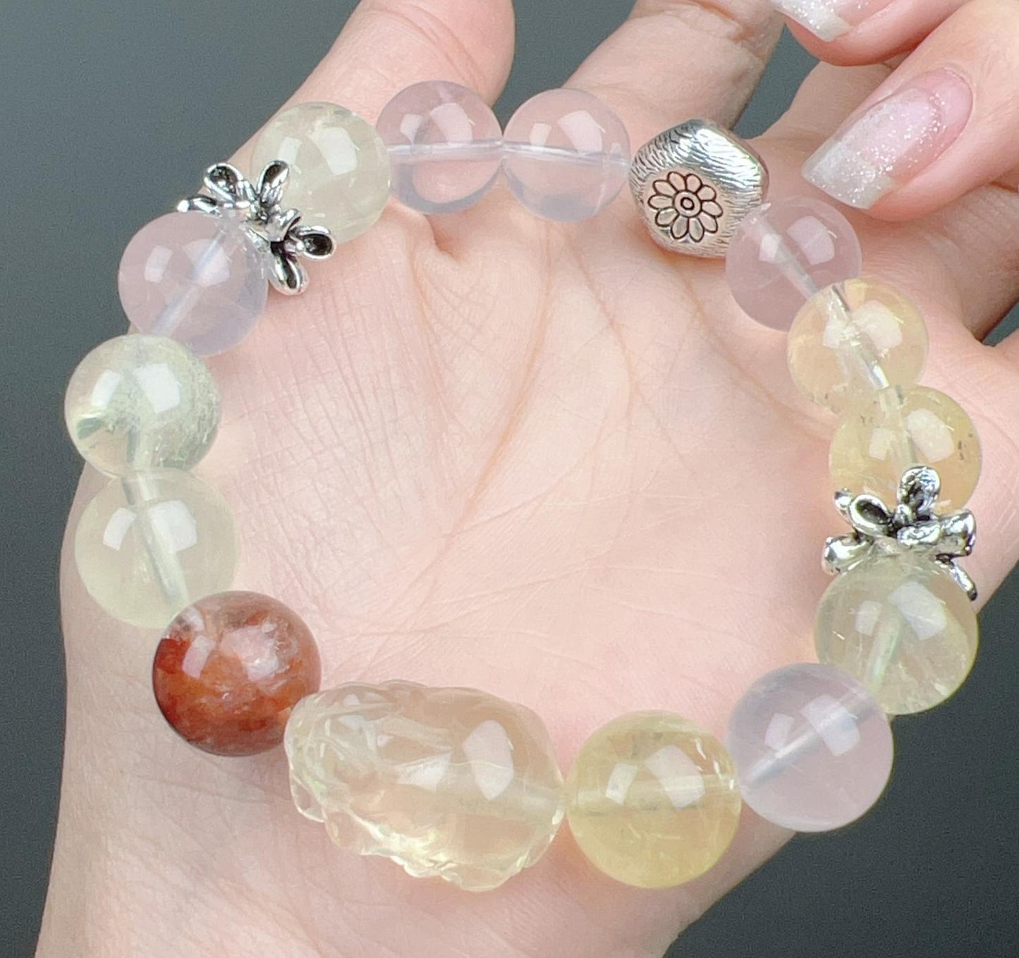 001 New arrival, special price. Large beads, high quality bracelet.