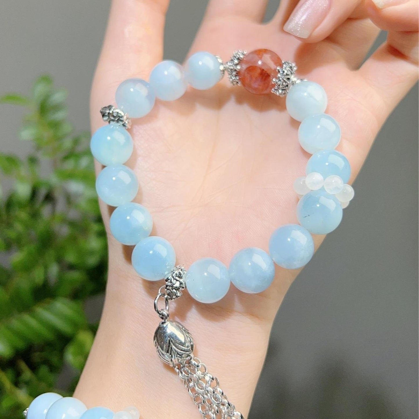 001 New arrival, special price. Large beads, high quality bracelet.