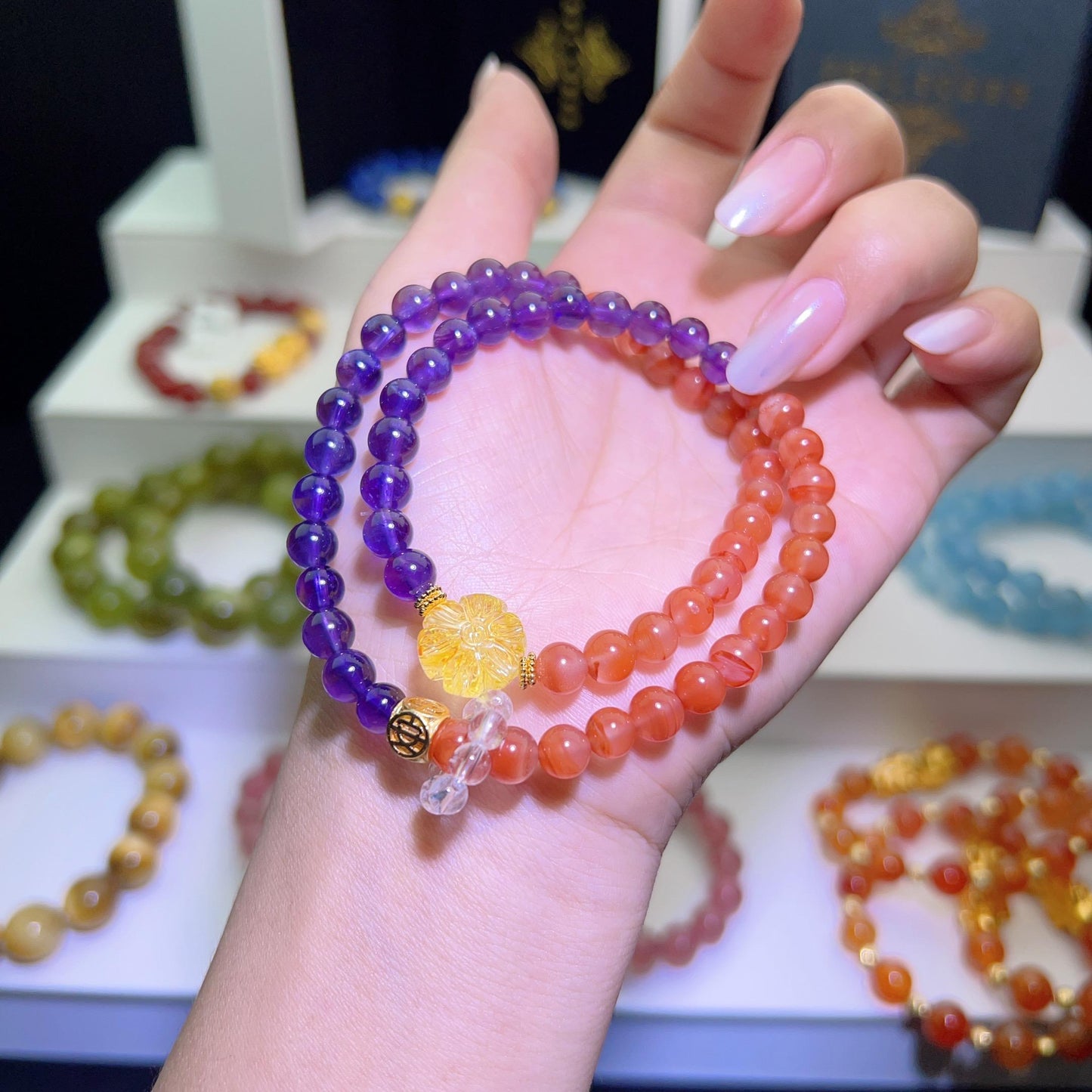 035 Amethyst, South Red Agate, Amber Four-Leaf Clover Bracelet